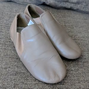 Girls jazz shoes